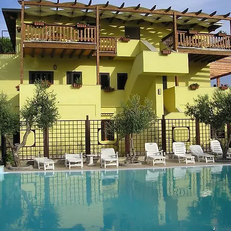 מלון דירות Casanova ויאסטה